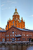 Helsinki - la Cattedrale di Uspenski (1868), la pi grande chiesa ortodossa d'Europa